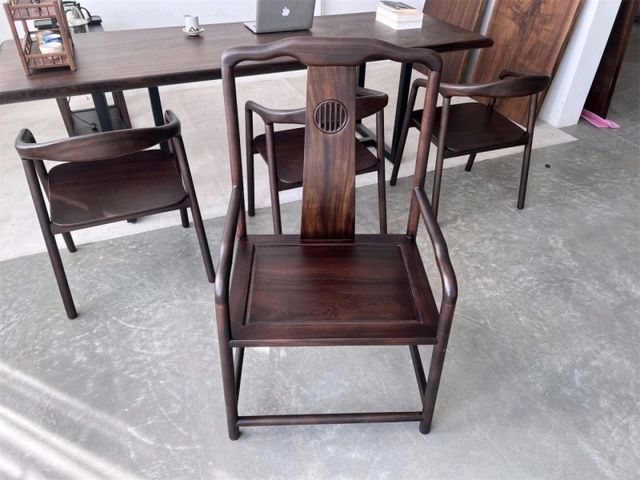 Walnut Chairs VZ-591